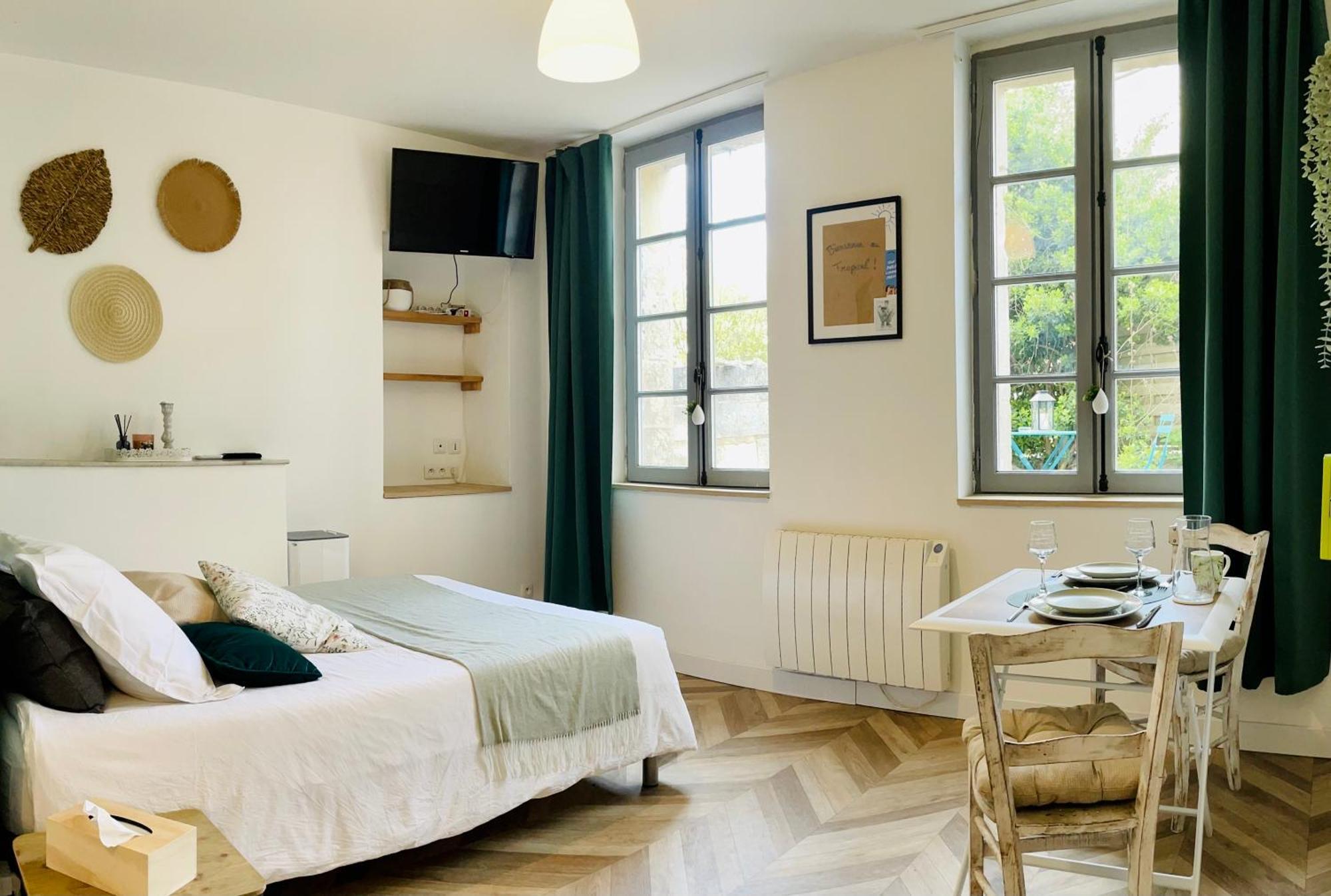 Le Tropical - Studio Avec Terrasse Angoulême Kültér fotó