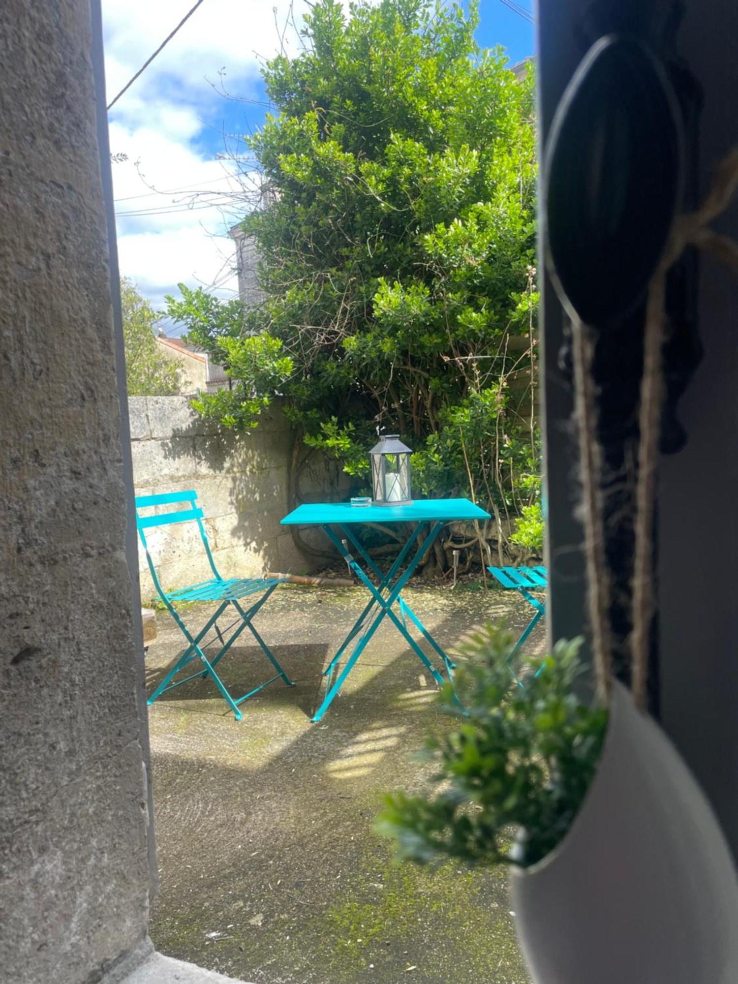 Le Tropical - Studio Avec Terrasse Angoulême Kültér fotó
